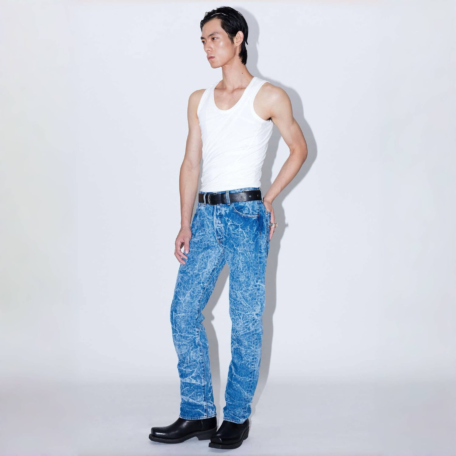 Karmuel Young Blue RE-edited Creased Washed Jeans